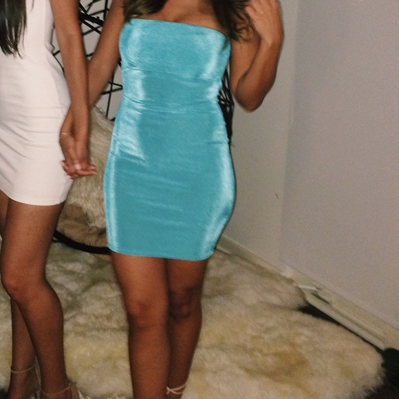 Missguided Dresses & Skirts - MISSGUIDED Teal Mini Bodycon Tube Dress 💙